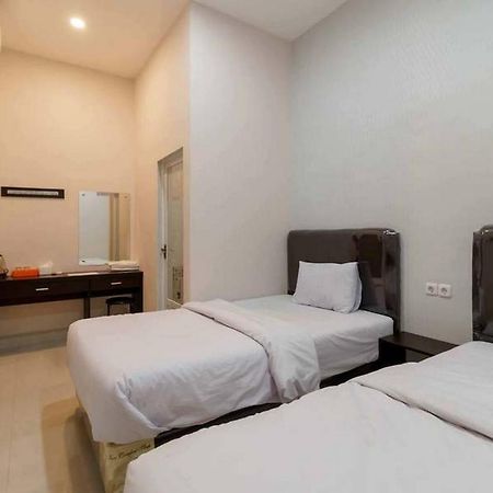 Reddoorz At Seindo Hotel Medan Sunggal Exteriör bild