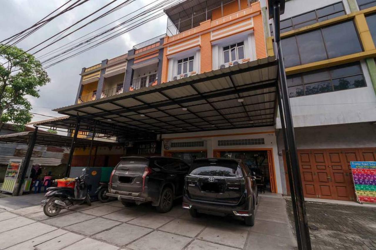 Reddoorz At Seindo Hotel Medan Sunggal Exteriör bild