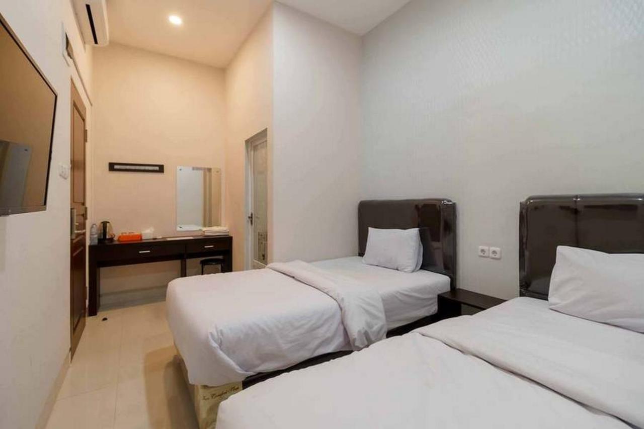 Reddoorz At Seindo Hotel Medan Sunggal Exteriör bild