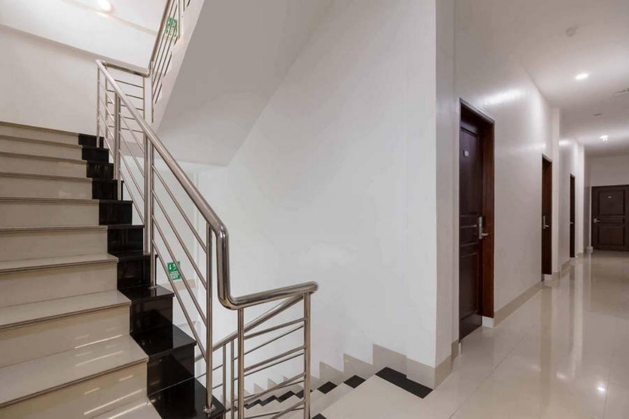 Reddoorz At Seindo Hotel Medan Sunggal Exteriör bild