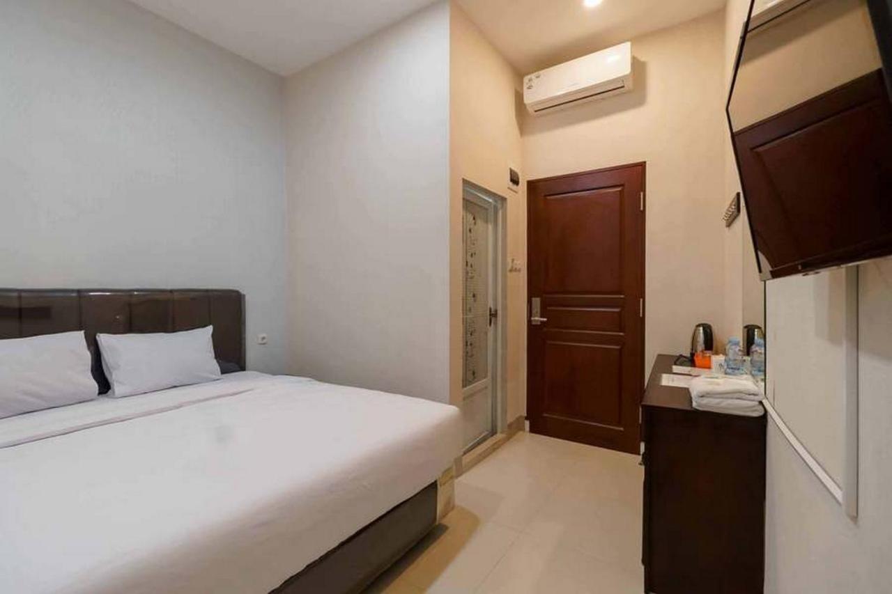Reddoorz At Seindo Hotel Medan Sunggal Exteriör bild