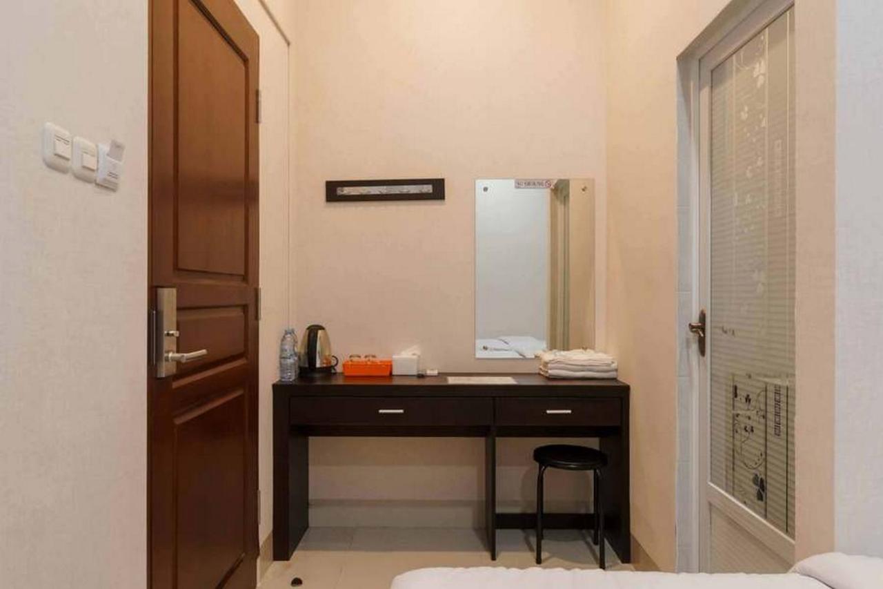Reddoorz At Seindo Hotel Medan Sunggal Exteriör bild