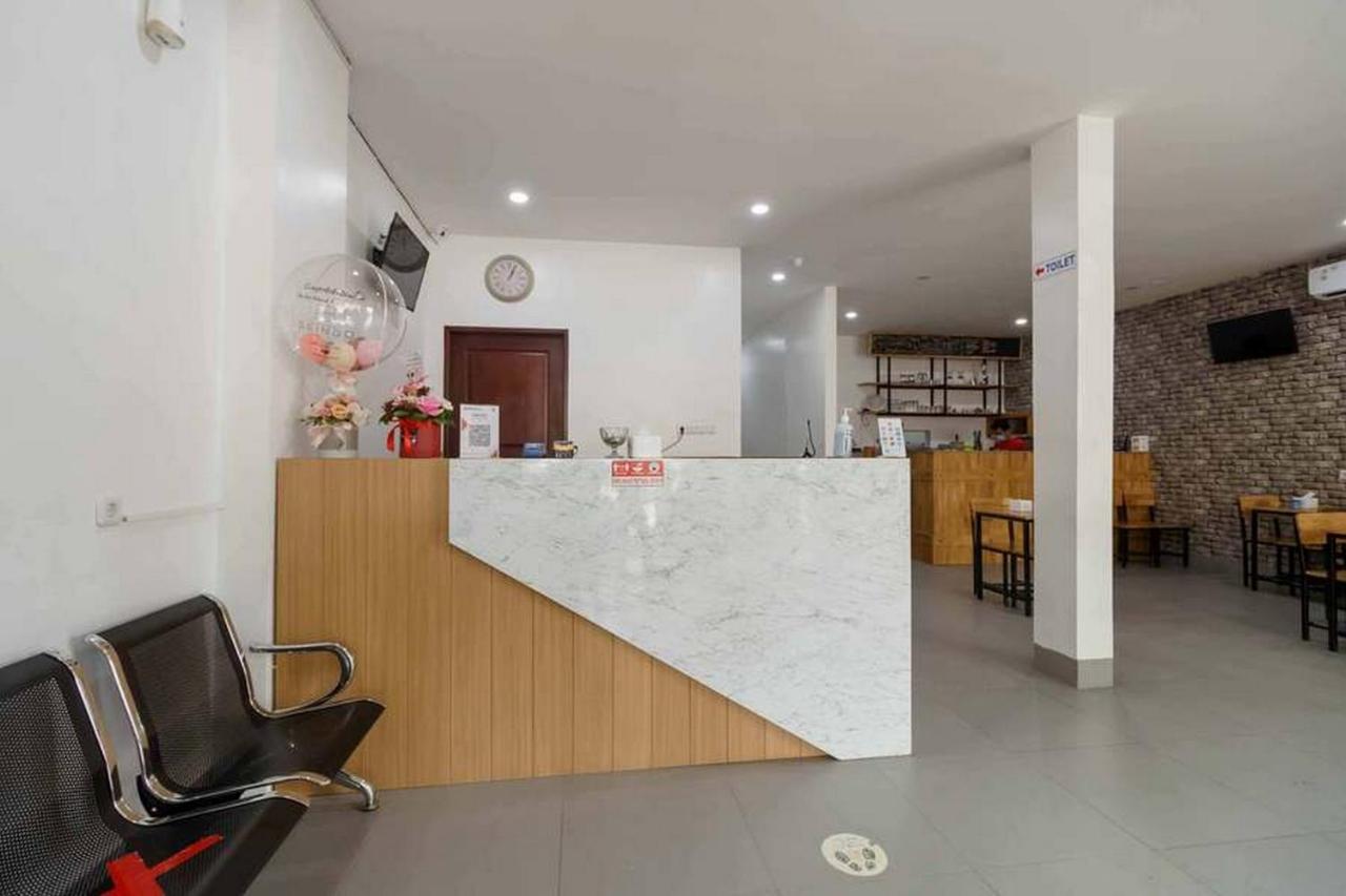 Reddoorz At Seindo Hotel Medan Sunggal Exteriör bild